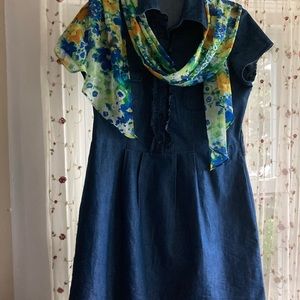 Denim dress, cap sleeves, ruffles on top, pleated